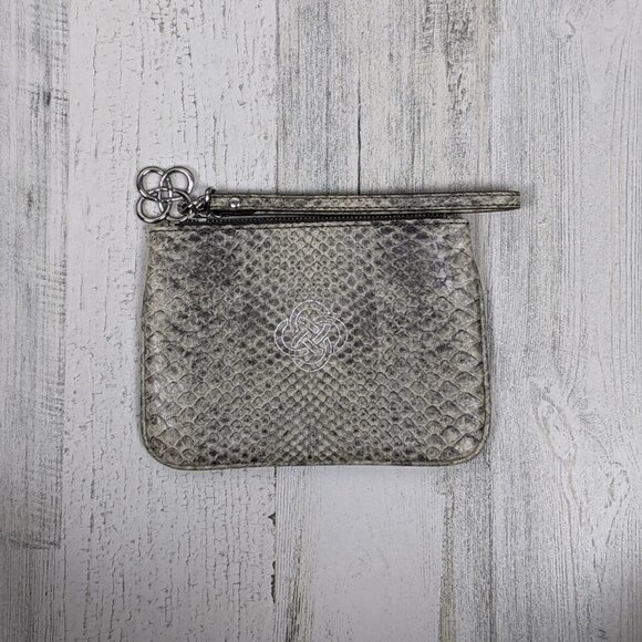 Stella & Dot Soho Leather Wristlet - Picture 2 of 4